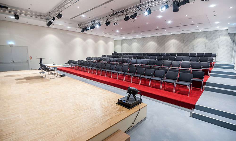 Kleiner_Saal_A_Dett-KS_12 Show, Kabarett, Comedy, Event, Veranstaltung, Milchwerk Radolfzell, Amelie Dett